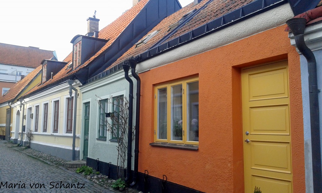 Färgade hus i Ystad copy
